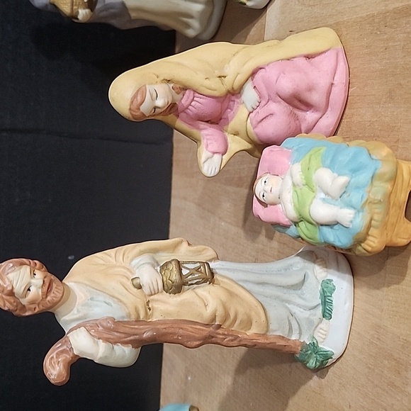 VTG 11-Piece Hand-Painted Porcelain Nativity Set, Baby Jesus Christmas Religious - Picture 3 of 12